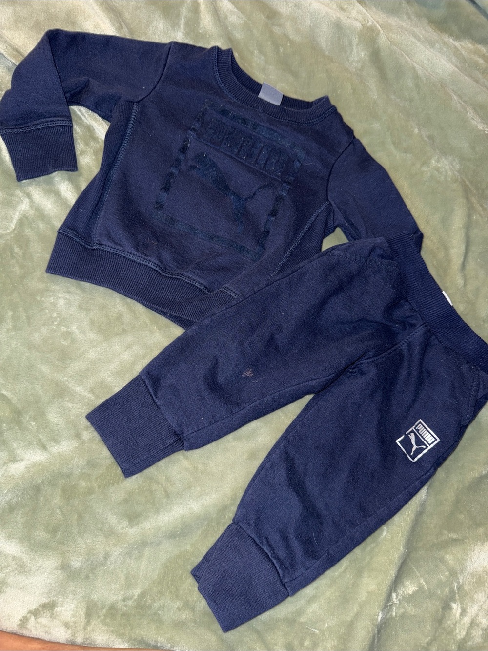 2T Puma Navy Kids Sweatshirt and Joggers Set GUC